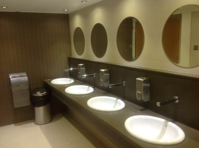 Full Renovations / Kitchen & Bathroom Remodelling / Refurbishment & Fit Out