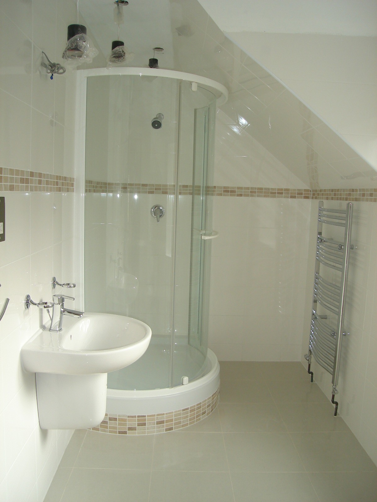 Full Renovations / Kitchen & Bathroom Remodelling / Refurbishment & Fit Out