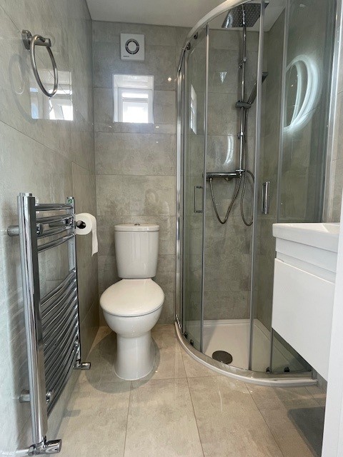 Full Renovations / Kitchen & Bathroom Remodelling / Refurbishment & Fit Out