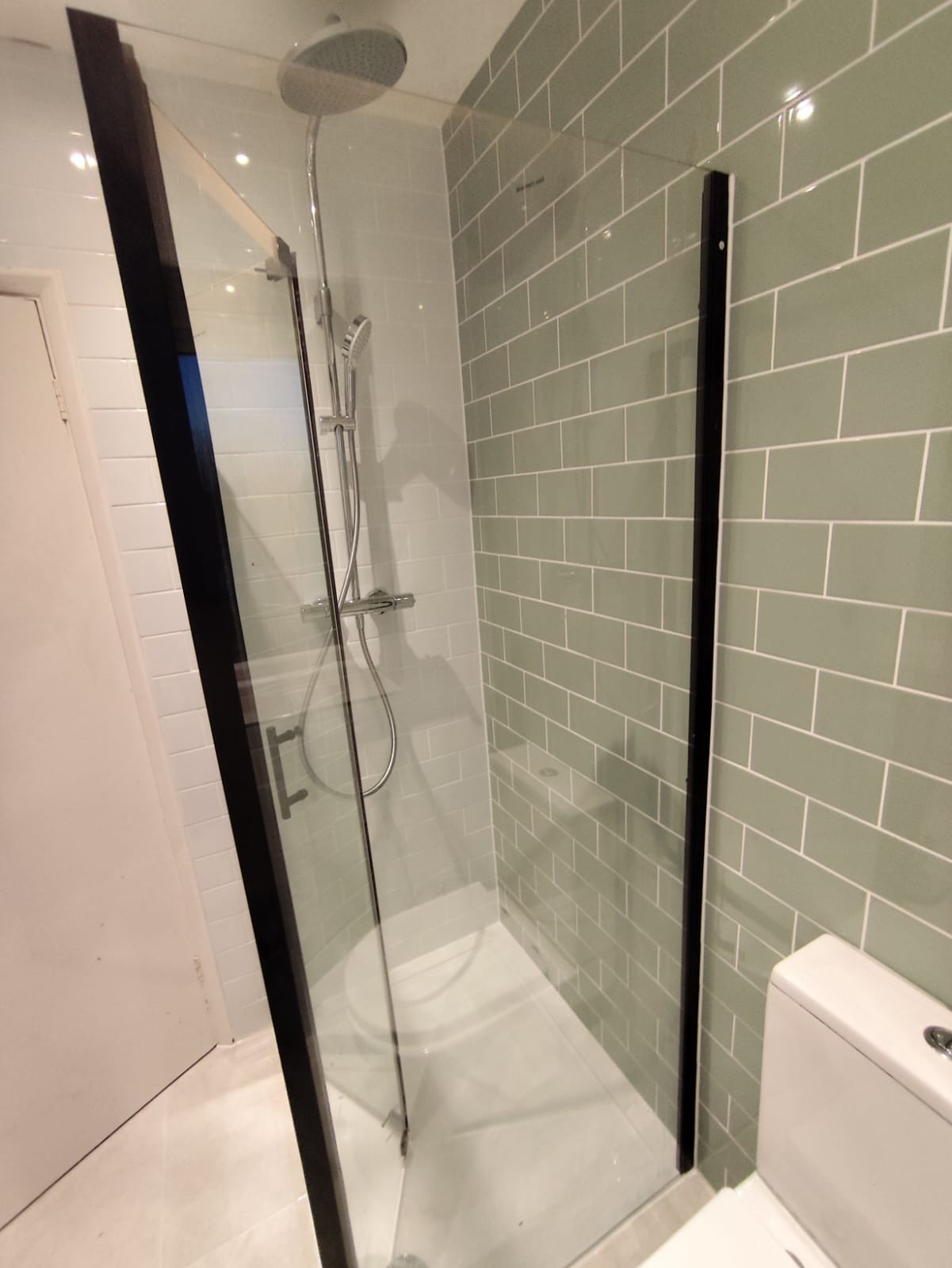 Full Renovations / Kitchen & Bathroom Remodelling / Refurbishment & Fit Out
