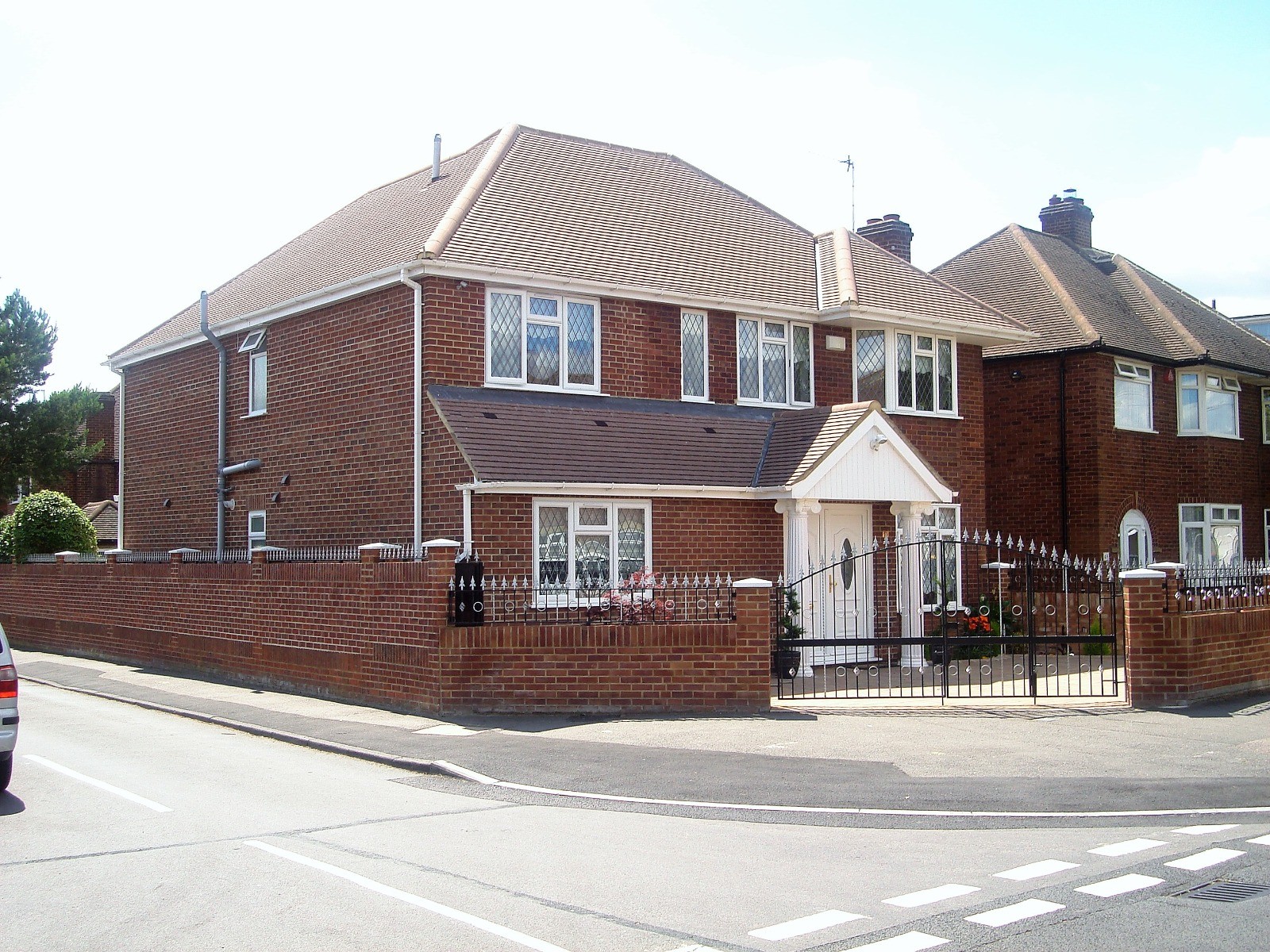 Full Renovations / Kitchen & Bathroom Remodelling / Refurbishment & Fit Out