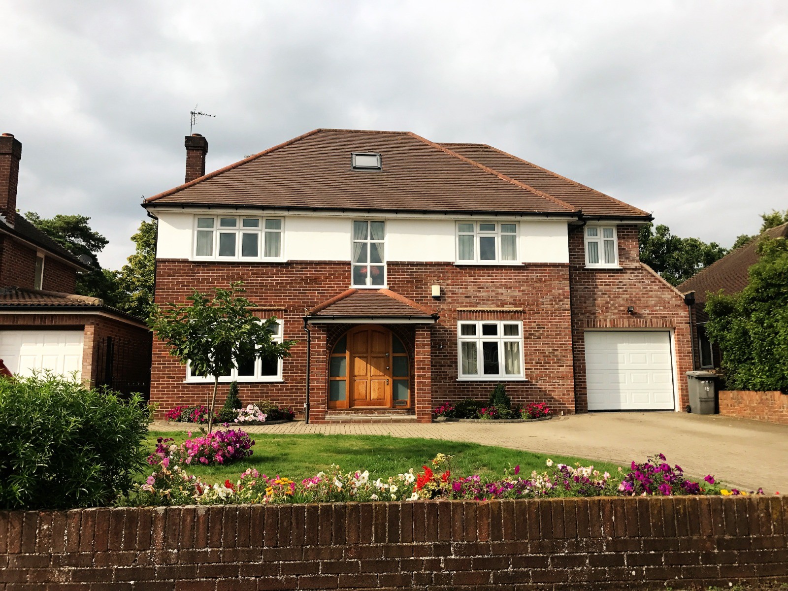 Full Renovations / Kitchen & Bathroom Remodelling / Refurbishment & Fit Out