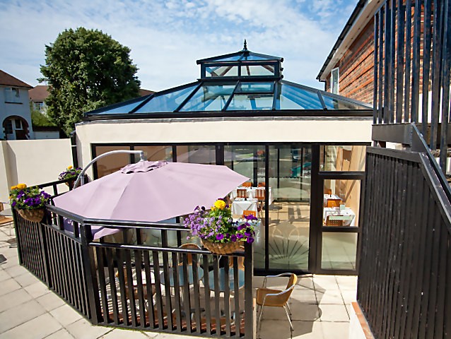 Roofing / Windows / Doors / Glass Partitioning